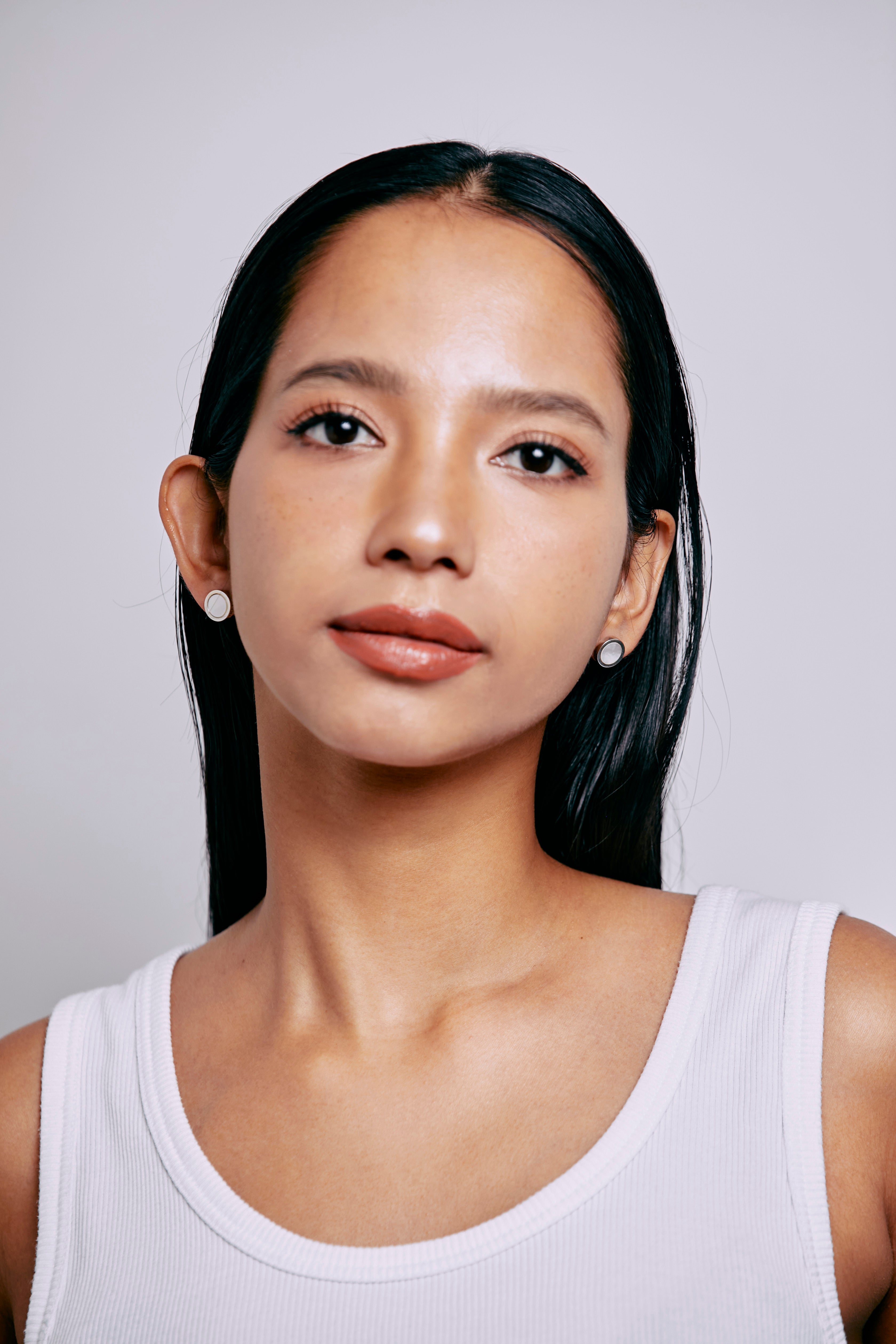 STONE EARRINGS(White / Shell)