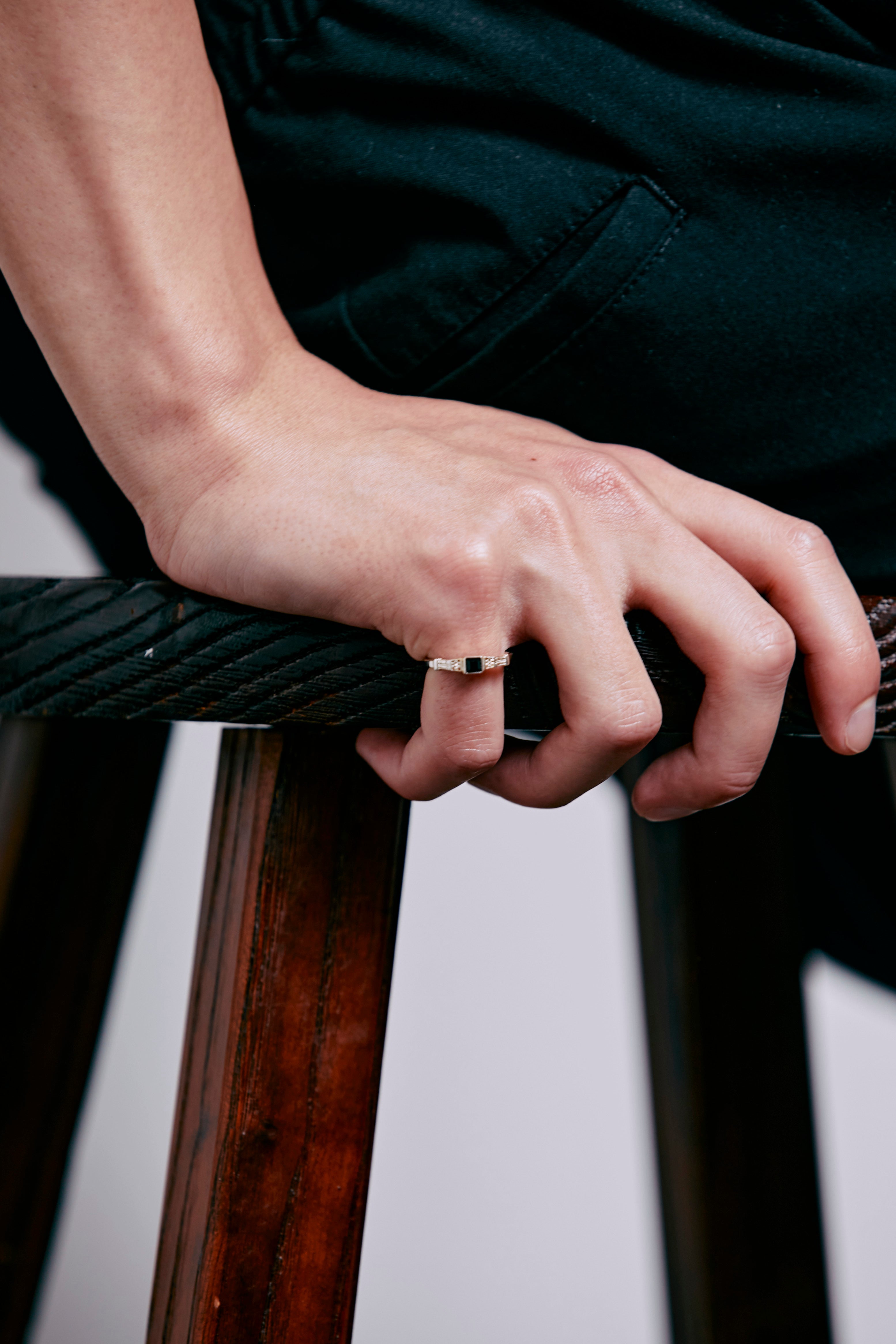 STONE VINTAGE RING (BLACK)