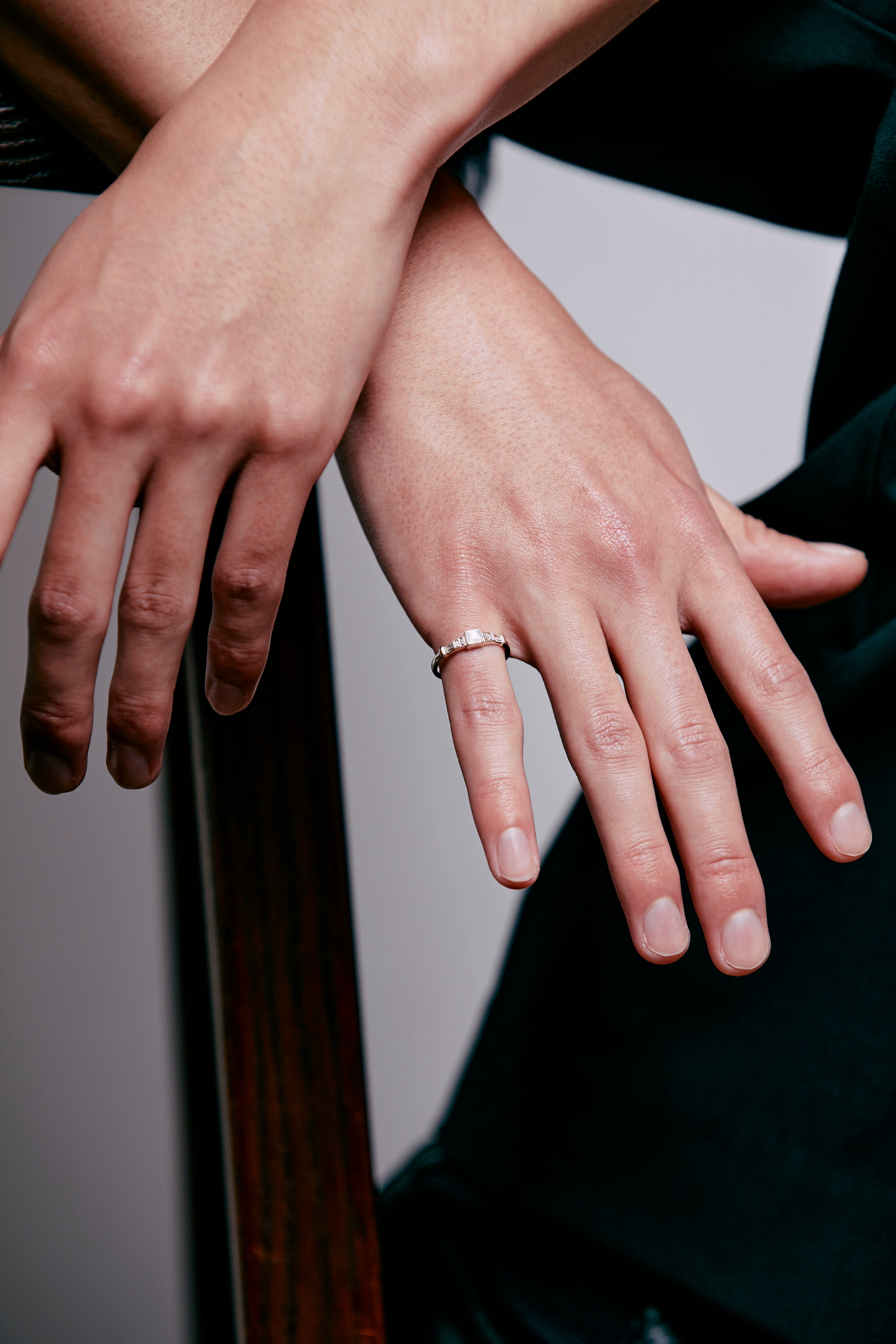 STONE VINTAGE RING (WHITE)