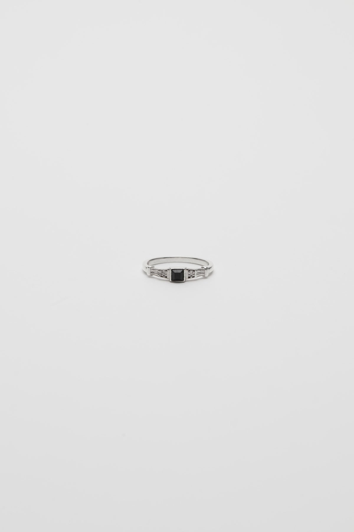 STONE VINTAGE RING(BLACK)