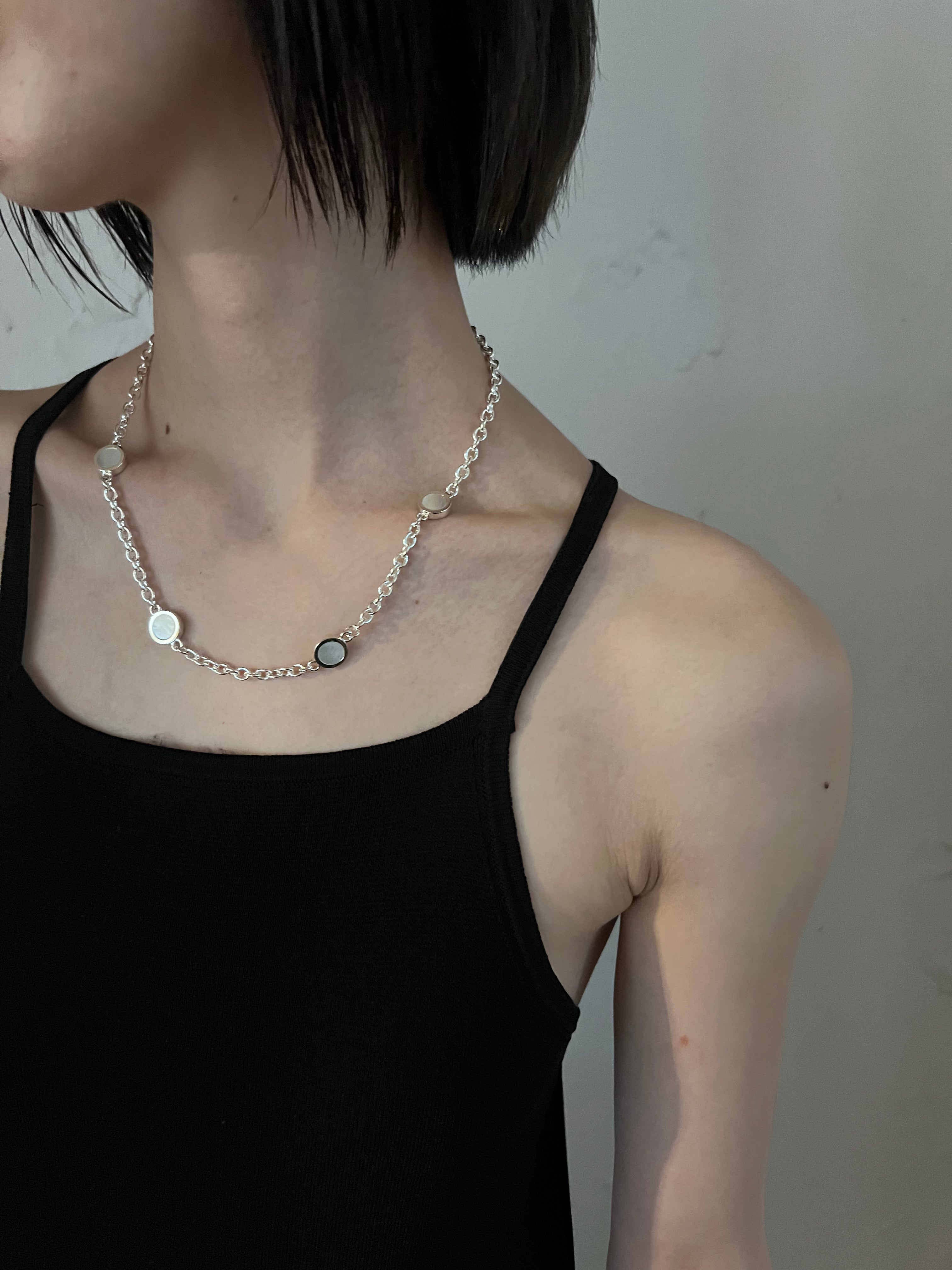 STONE NECKLACE (white)