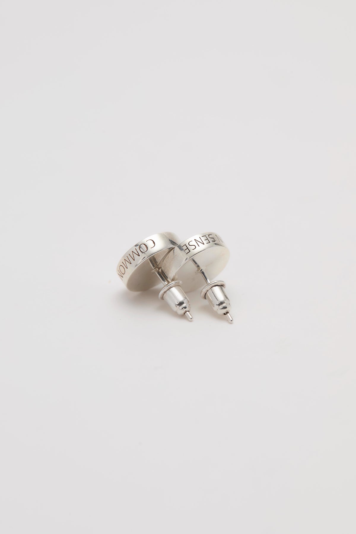 STONE EARRINGS（White / Shell）