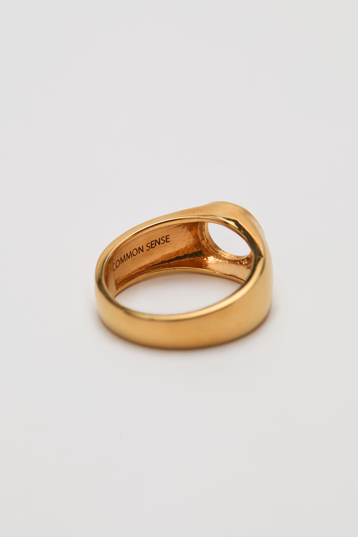 CIRCLE RING (Gold)